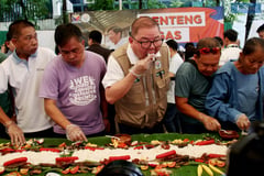 Public joins DA’s salu-salo for KADIWA rice tasting