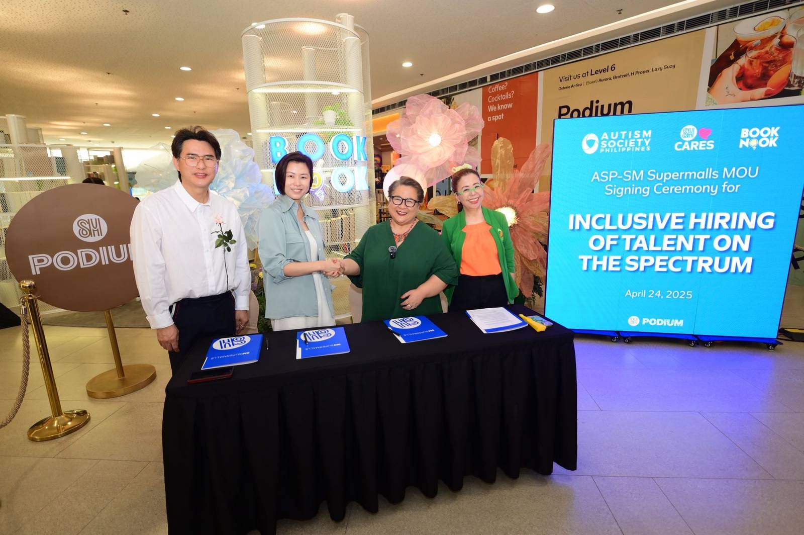 SM and ASP formally sign the Memorandum of Understanding, marking the start of a pioneering inclusive hiring program for talents on the autism spectrum.