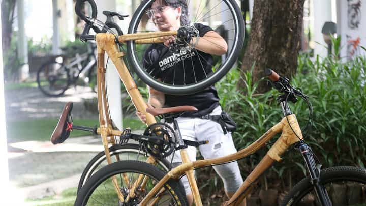 Exhibitors present a bamboo bike to the media during “Pedal and Repair: Multi-City Bike Mechanic Workshop and Bike Exhibit” held at QCX in Quezon City Memorial Circle on Friday, 16 May 2025.
Also featured were bike pedals made of rice husks!
