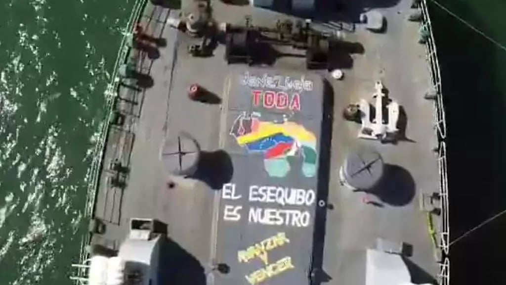 A Venezuelan fregate with the message 'Essequibo is ours'