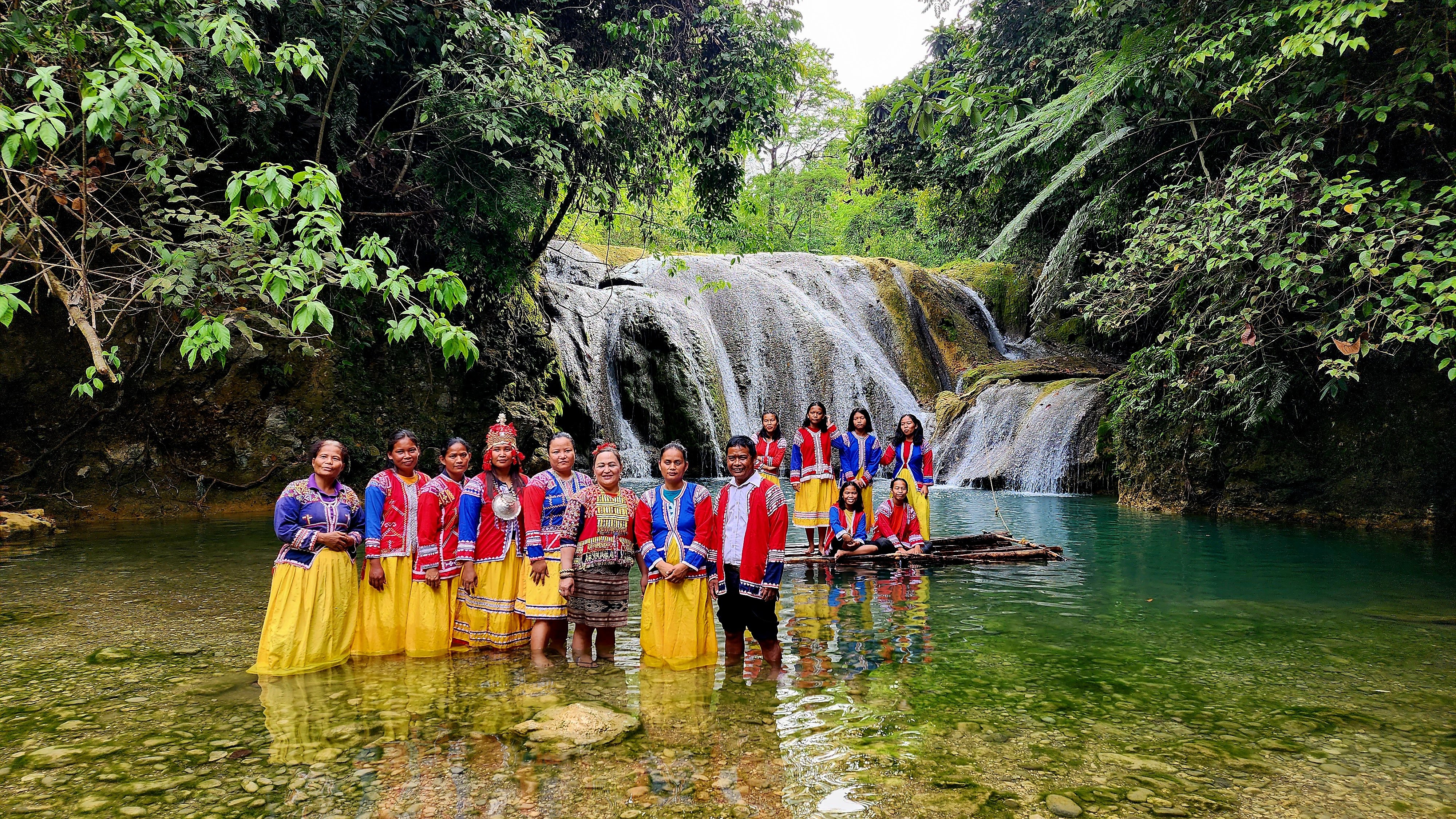PHOTOGRAPH BY ROEL HOANG MANIPON 
FOR THE DAILY TRIBUNE