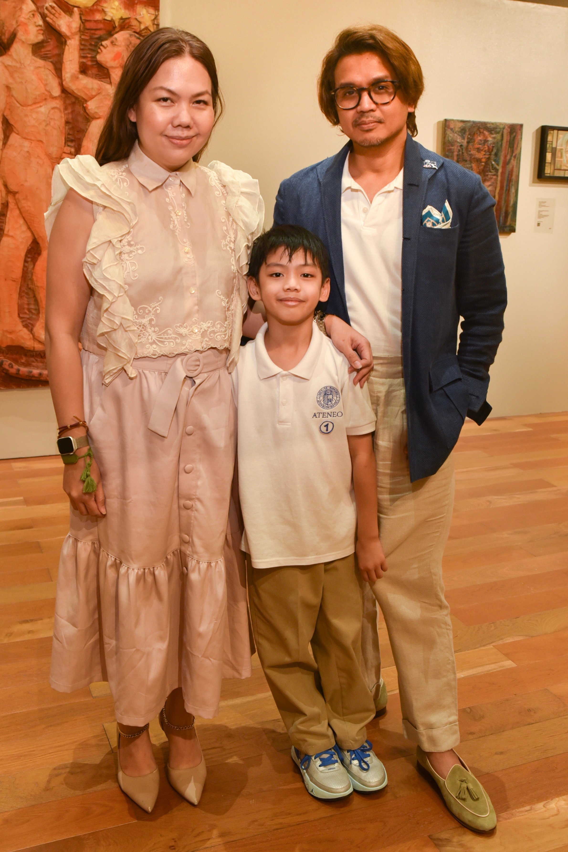 Metro’s Geolette Esguerra, Aurelio Icasiano with son Wolfie.
