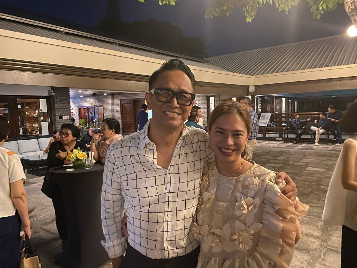 Chefs Sau del Rosario and Pixie Rodrigo Sevilla.