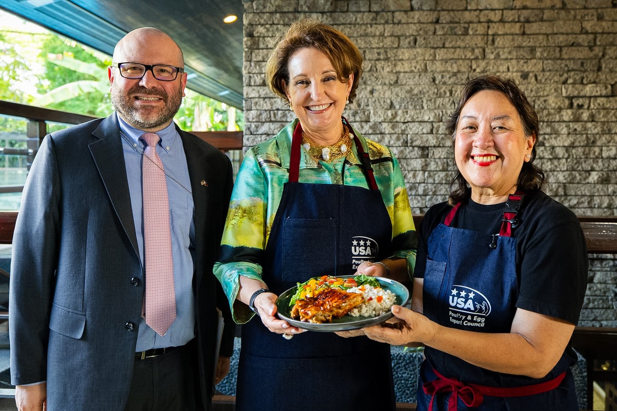 US Ambassador MaryKay Carlson hosted the launch of Chef Nancy Reyes-Lumen’s cookbook. Here with US Embassy Agricultural Counselor Michael Ward.
