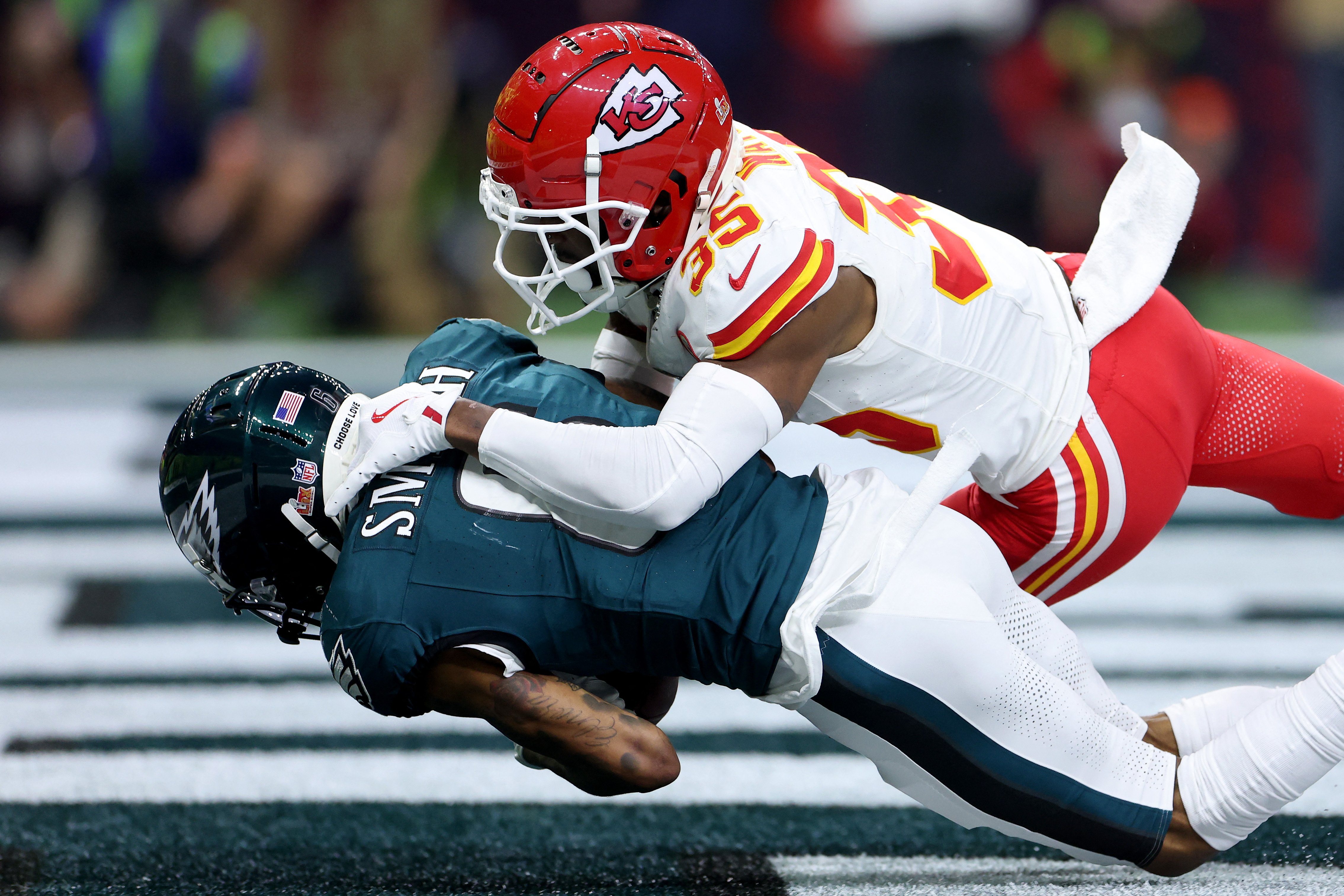 ‘Tush push’ survives NFL ban
