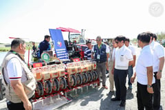 Marcos leads distribution of P83-M farm aid in Pangasinan