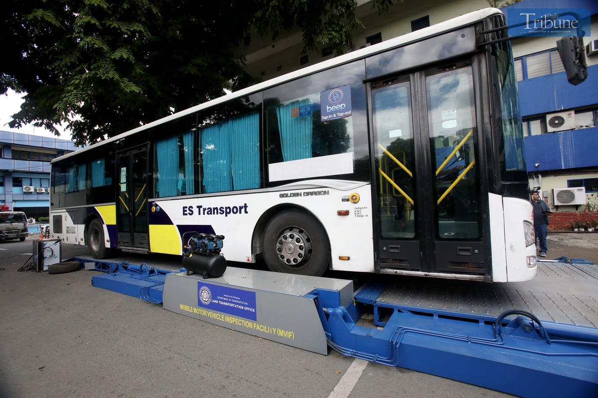 Land Transportation Office (LTO) personnel assist a public transport bus at the new Mobile Motor Vehicle Inspection Facility (MVIF) at the LTO Central Office in Quezon City on Monday.

The MVIF is capable of inspecting both light-duty and heavy-duty vehicles, with each inspection taking only 10–12 minutes for LDVs and around 30 minutes for HDVs. The fully automated process records results in real time, eliminating human intervention and ensuring faster, more accurate, and tamper-proof assessments.

The newly acquired MVIF is part of the LTO’s push for road safety and its campaign to ensure all vehicles on the road are roadworthy.