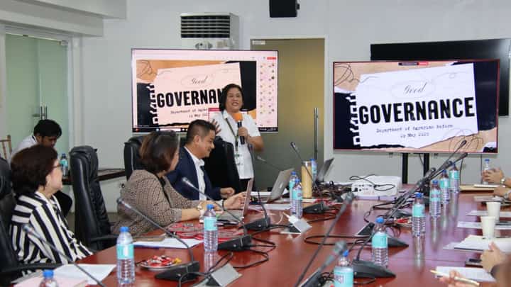 Third-level officials and members of the DAR Committee on Anti-Red Tape actively participated in the orientation on the Ease of Doing Business and Efficient Government Service Delivery Act of 2018, held on 19 May 2025.