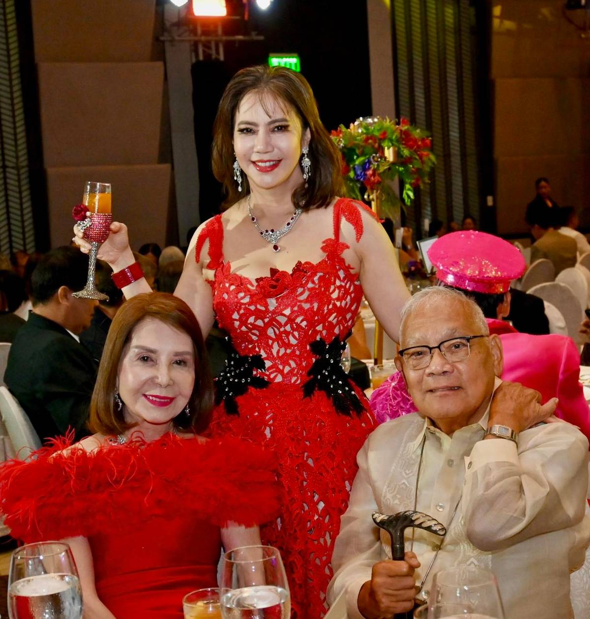 Angola Consul Helen Ong, the columnist and Jaime Laya.