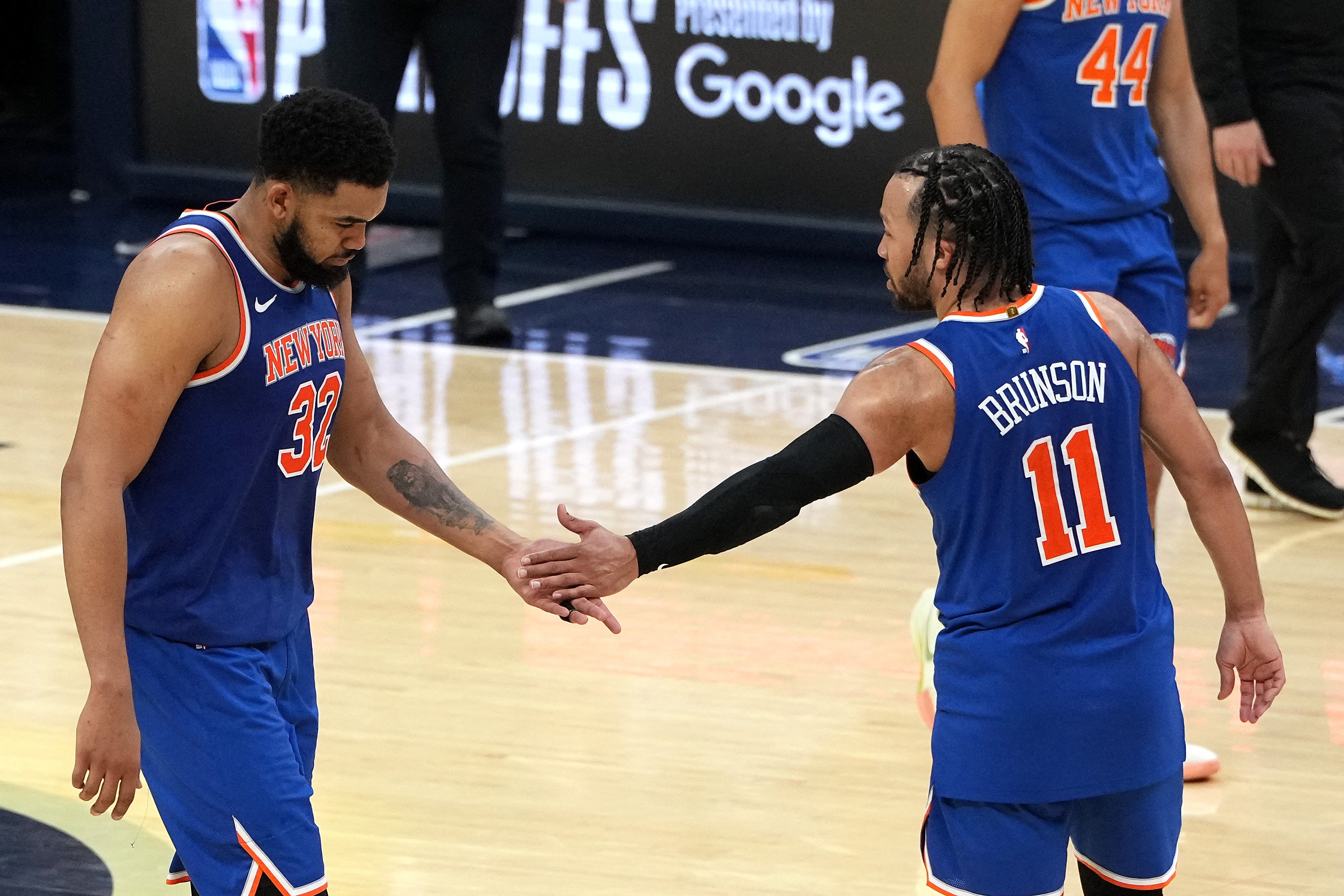 Brunson, Towns keeping Knicks afloat 