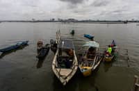 DPWH issues CDOs vs. Laguna de Bay reclamation in Taguig
