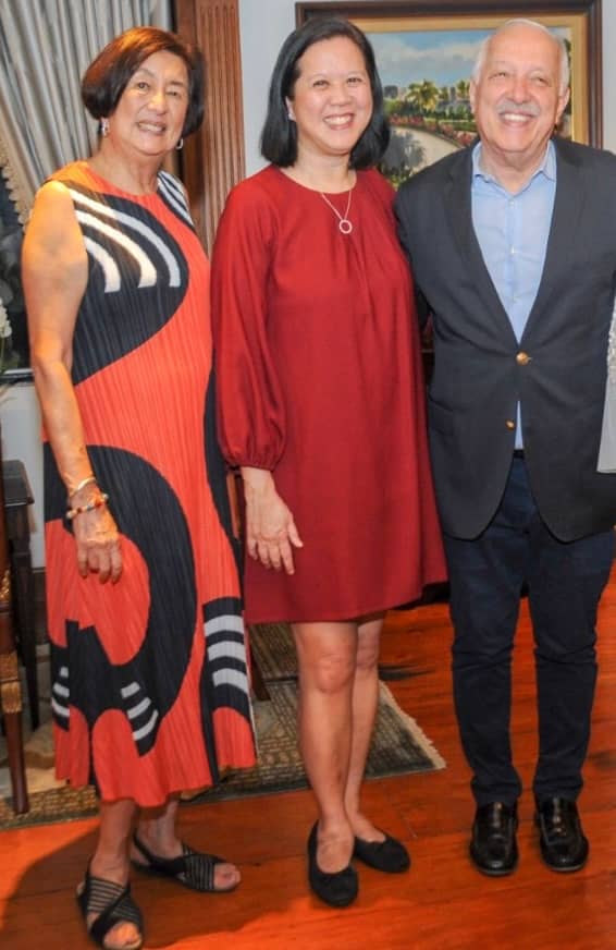 Dely and Yvette Fernandez with Brazilian Ambassador Gilberto Fonseca.