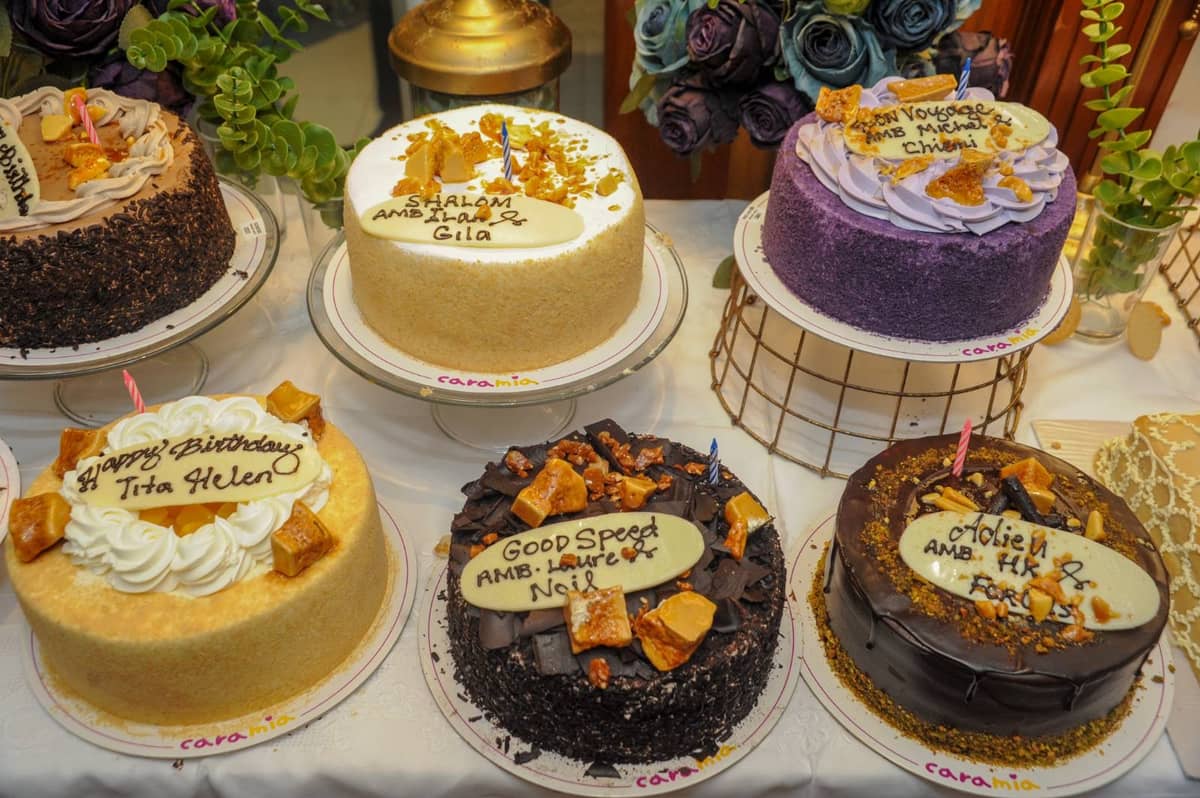 CAKES for the honorees.