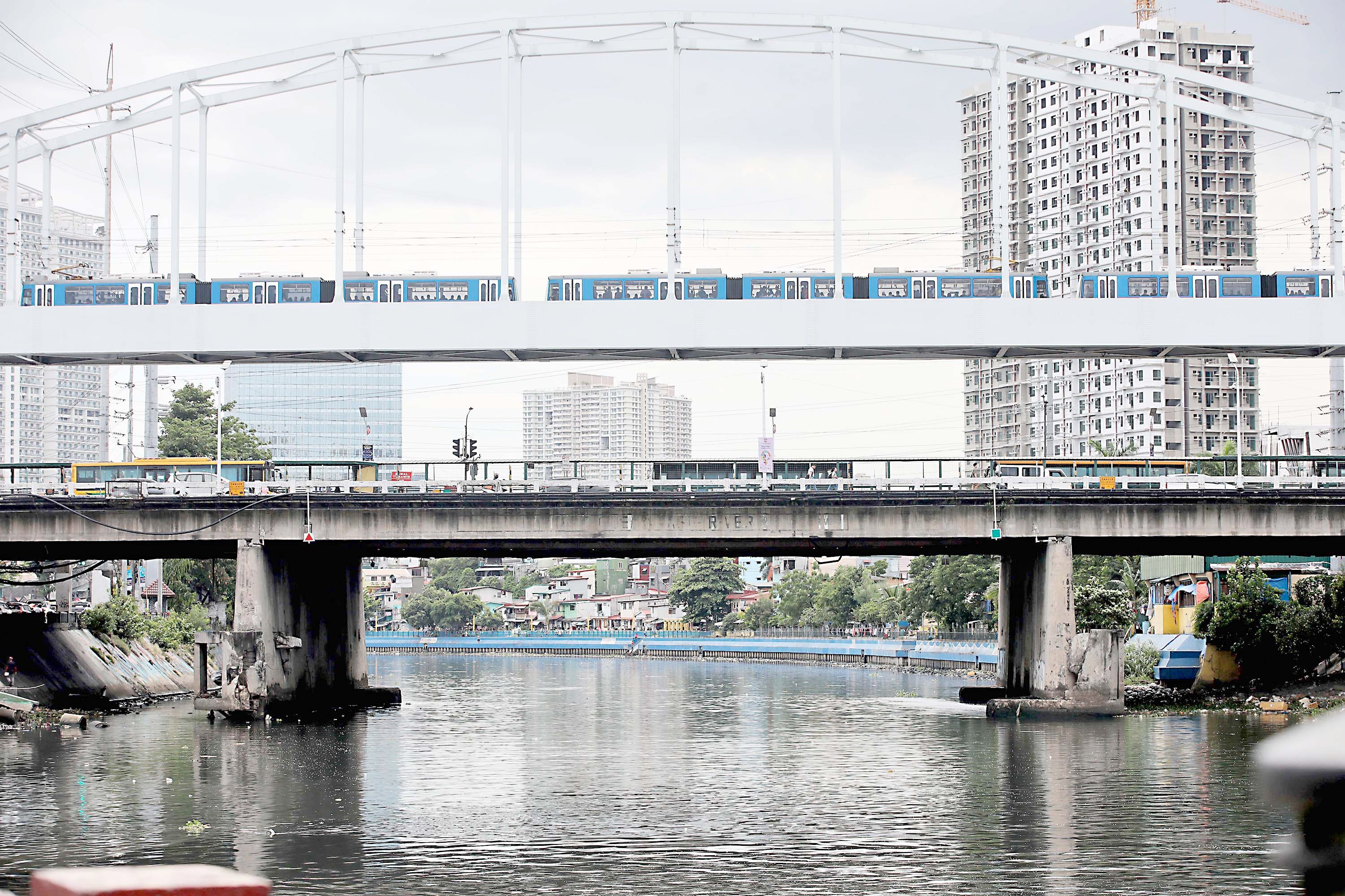 Catastrophe looms if Guadalupe Bridge repairs paused, group warns