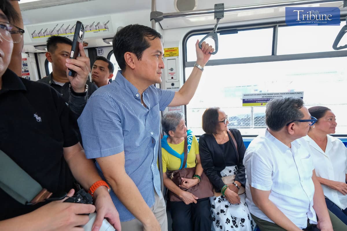 President Ferdinand R. Marcos Jr., along with the First Family, leads the official launch of the Family Fare 1+3 Promo for MRT-3 and LRT-2 at GMA-Kamuning Station in Quezon City on Sunday, 1 June 2025. Joining him are Transportation Secretary Vince Dizon, Presidential Communications Office Secretary Jay Ruiz, and other key officials. The President rode the train to North Avenue Station, where he interacted with commuters. The First Family also warmly engaged with passengers during the trip.
