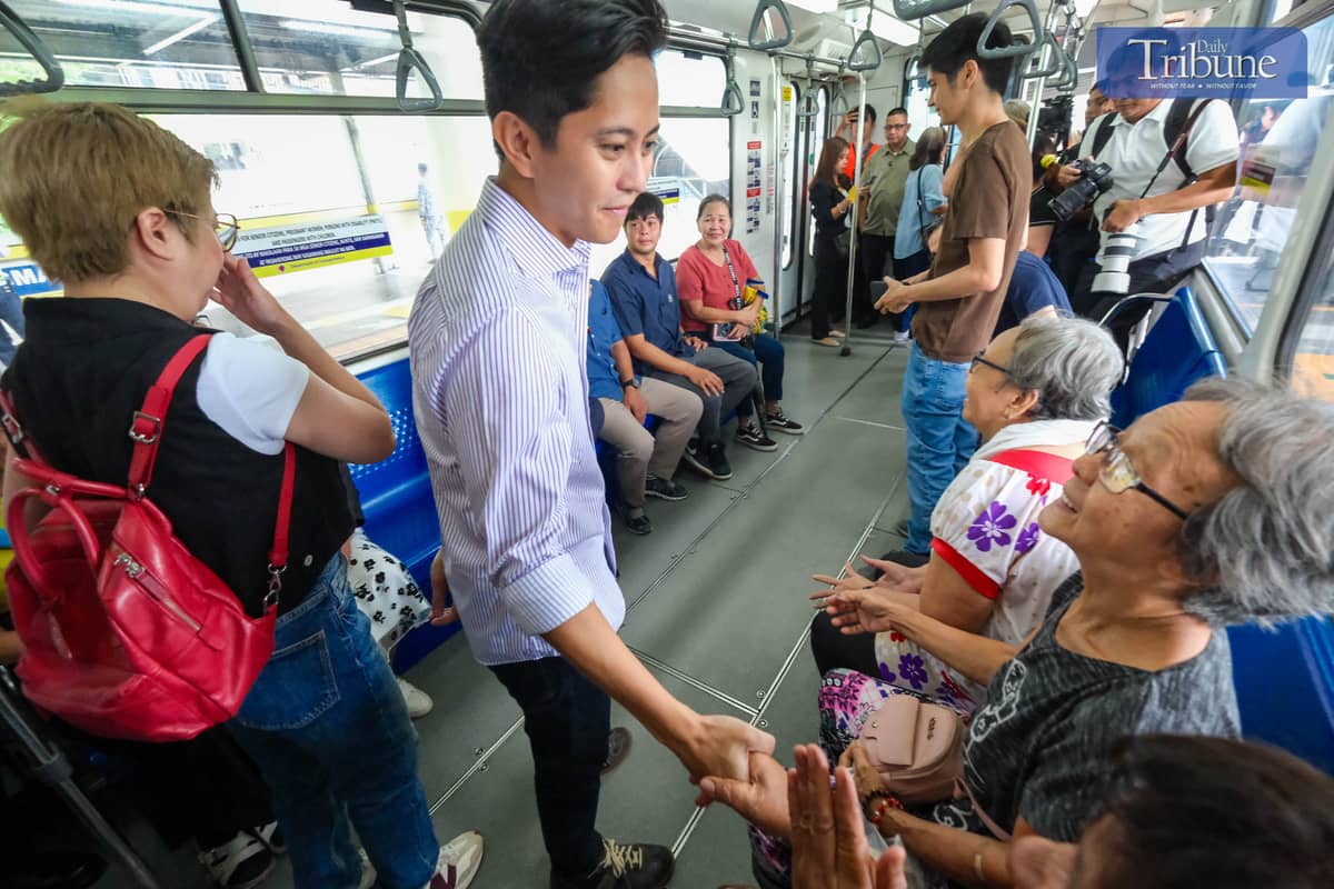 President Ferdinand R. Marcos Jr., along with the First Family, leads the official launch of the Family Fare 1+3 Promo for MRT-3 and LRT-2 at GMA-Kamuning Station in Quezon City on Sunday, 1 June 2025. Joining him are Transportation Secretary Vince Dizon, Presidential Communications Office Secretary Jay Ruiz, and other key officials. The President rode the train to North Avenue Station, where he interacted with commuters. The First Family also warmly engaged with passengers during the trip.