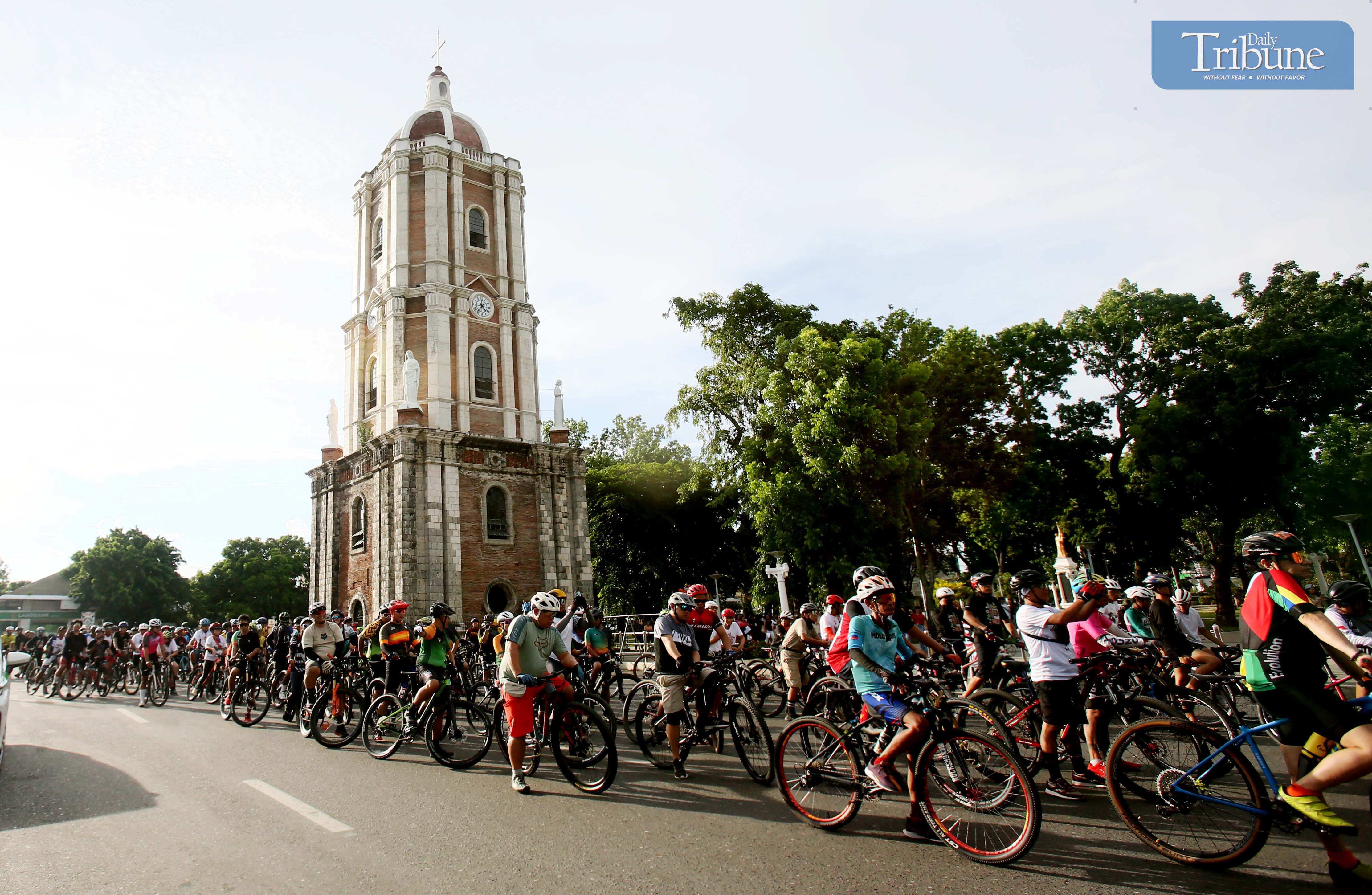 Cyclists celebrate World Bicycle Day at Iloilo Bike Festival