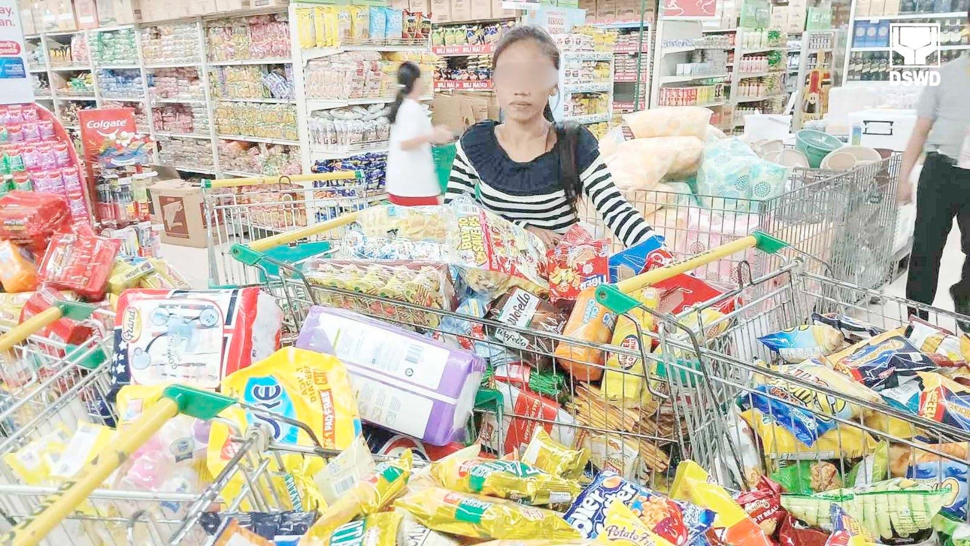 ‘Sewer girl’ cash aid not a reward, says DSWD