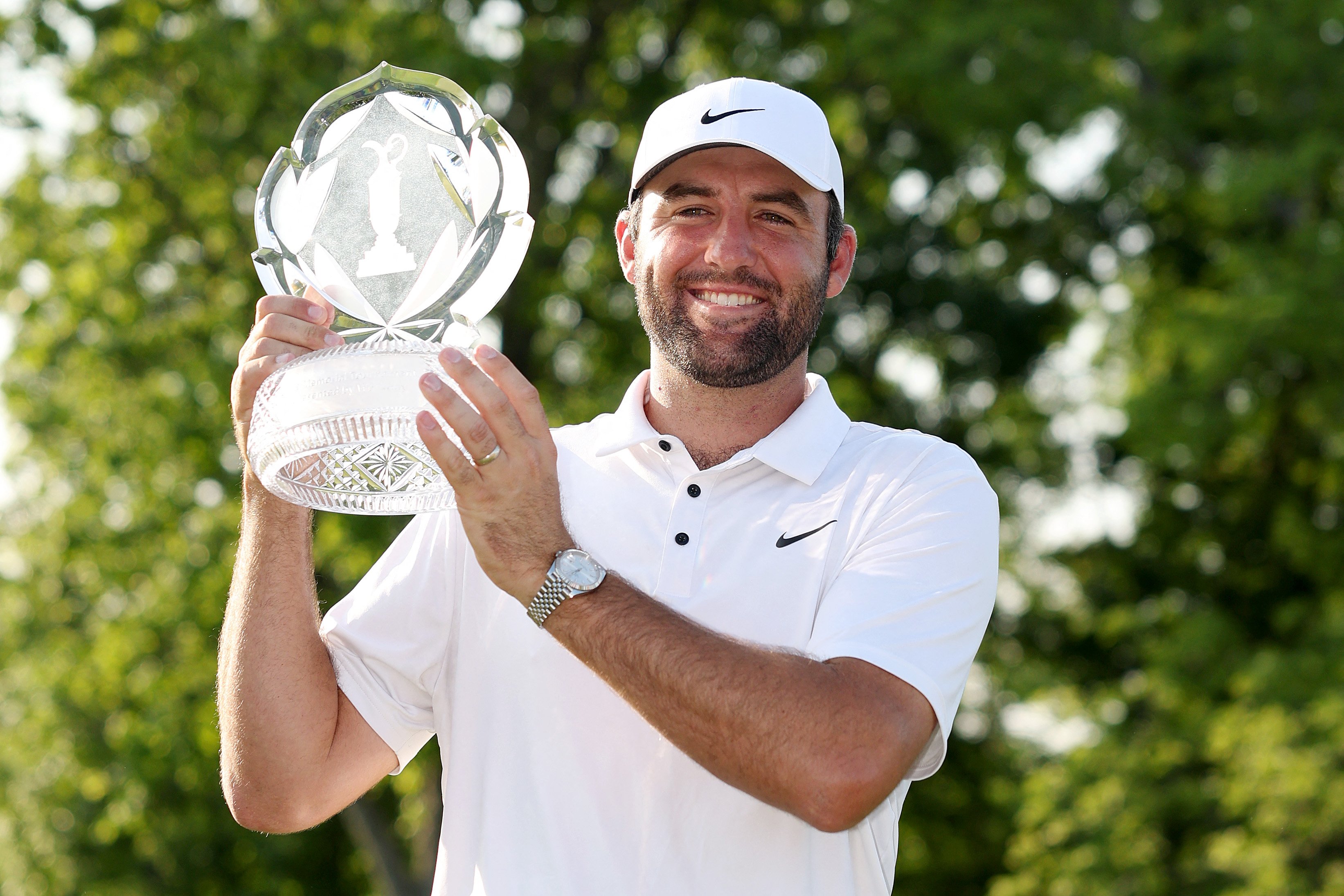 No.1 Scheffler holds off Griffin to defend PGA Memorial title
