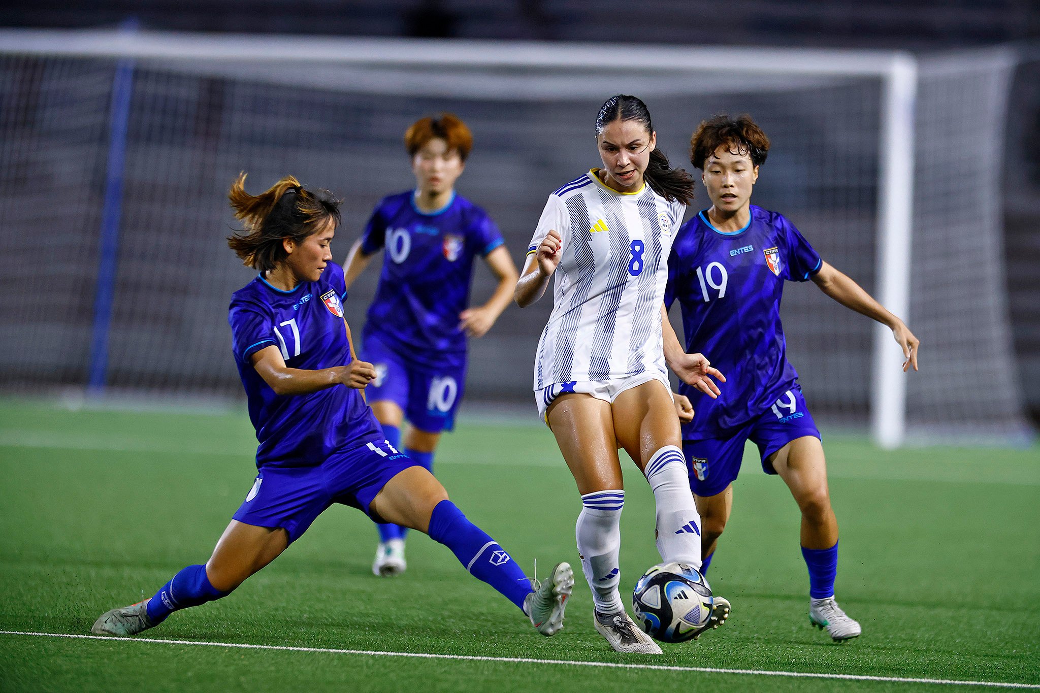Taiwanese booters down Filipinas