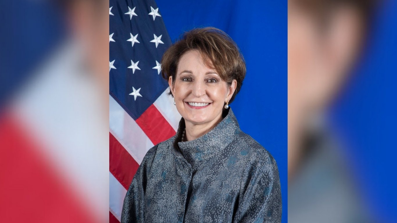 Power of social media cited in US Embassy forum