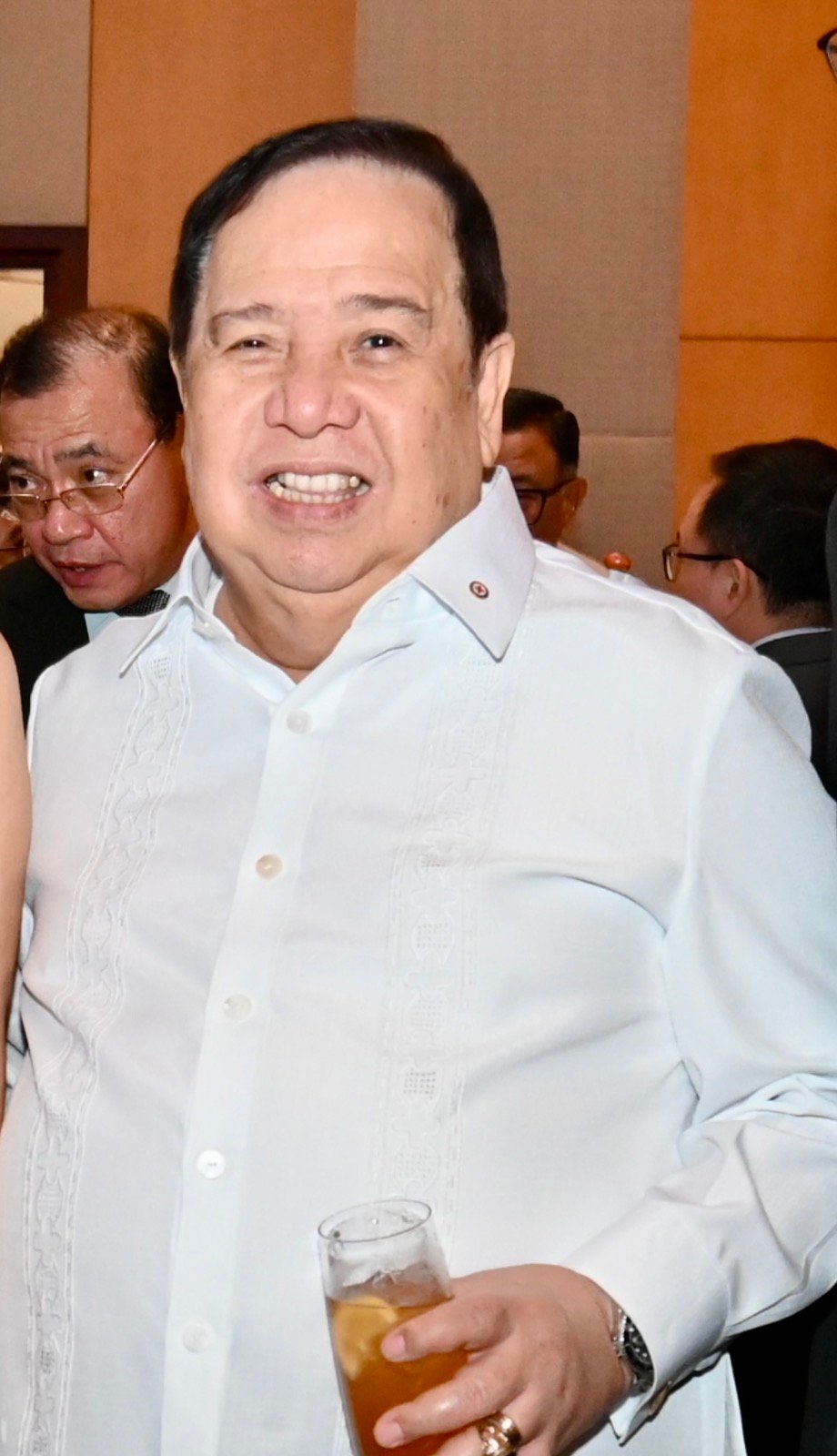 Former Senator Dick Gordon.