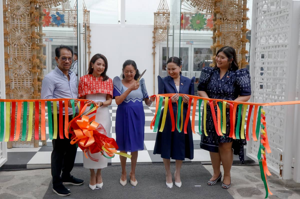 THE office of First Lady Liza Araneta-Marcos spearheaded LIKHA 4, one of the major highlights of this year’s Independence Day celebration. The three-day event, held from 6 to 8 June 2025, showcased heritage-rich products by artisans from various indigenous tribes and communities across the Philippines.