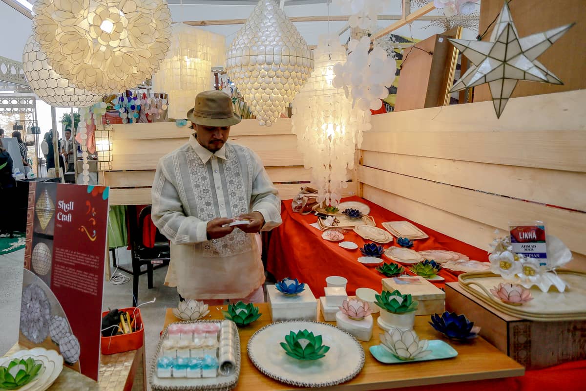 THE office of First Lady Liza Araneta-Marcos spearheaded LIKHA 4, one of the major highlights of this year’s Independence Day celebration. The three-day event, held from 6 to 8 June 2025, showcased heritage-rich products by artisans from various indigenous tribes and communities across the Philippines.