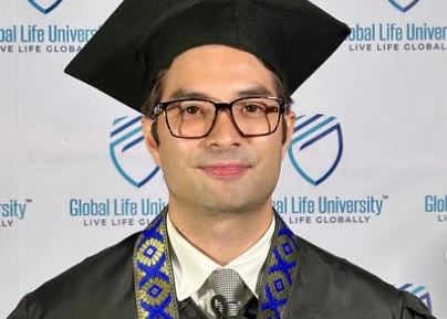 JOROSS Gamboa photo during the 25th Commencement Exercise of the Global Life University