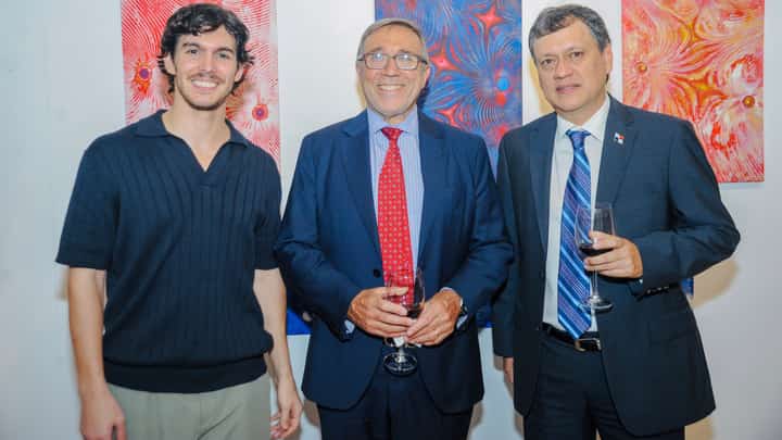 Artist Luca Martini, Argentine Ambassador Ricardo Bocalandro and Panamanian Ambassador Eduardo Young Virzi.