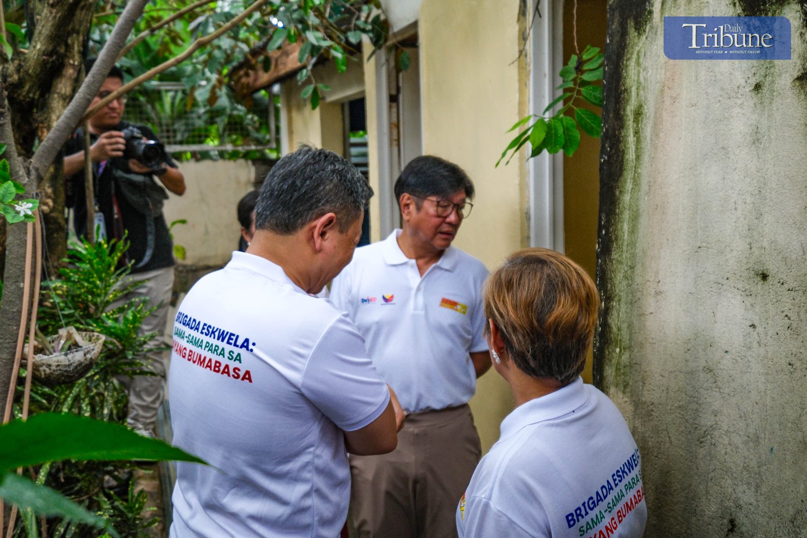 President Ferdinand R. Marcos Jr. leads Brigada Eskwela 2025 on 9 June at Barihan Elementary School in Malolos City, Bulacan. As part of the nationwide school maintenance program, he inspected classrooms, personally installed a blackboard as a symbolic gesture, and engaged with teachers and students. Joining him were Education Secretary Sonny Angara, his son Vinnie Marcos, Communications Secretary Jay Ruiz, and local officials.