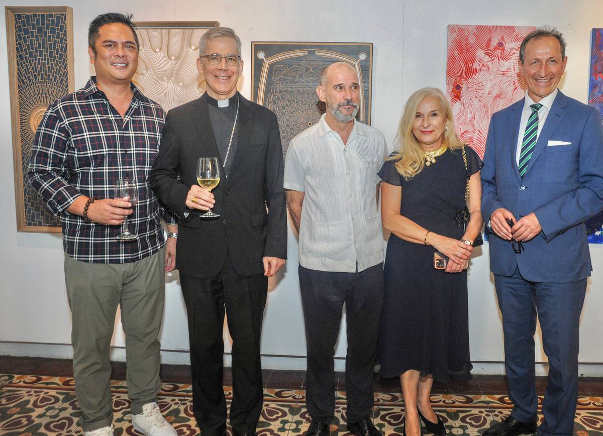 Mr. Martin Andanar , H.E. Archbishop Charles Brown Apostolic Nuncio, Ambassador Miguel Utray Delgado,  H.E. ambassador Johann Brieger and wife Mme, and Roswitha Brieger