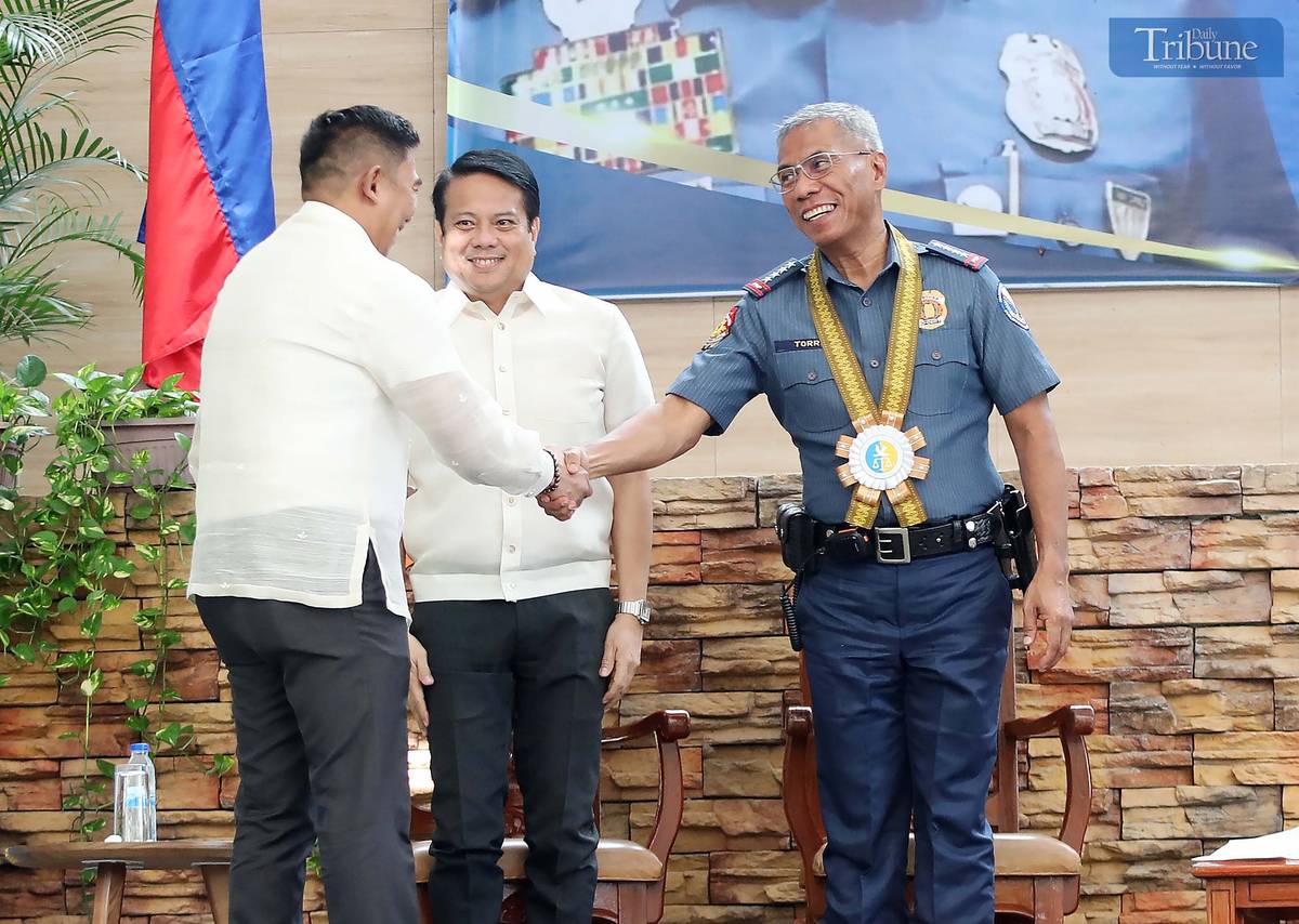 PNP Chief PGen Nicolas Torre III meets with Commission on Human Rights Chairperson Richard Paat Palpal-latoc at the CHR headquarters in Quezon City on Monday, 9 June 2025. The visit marks the first time a sitting PNP chief has formally visited the CHR.