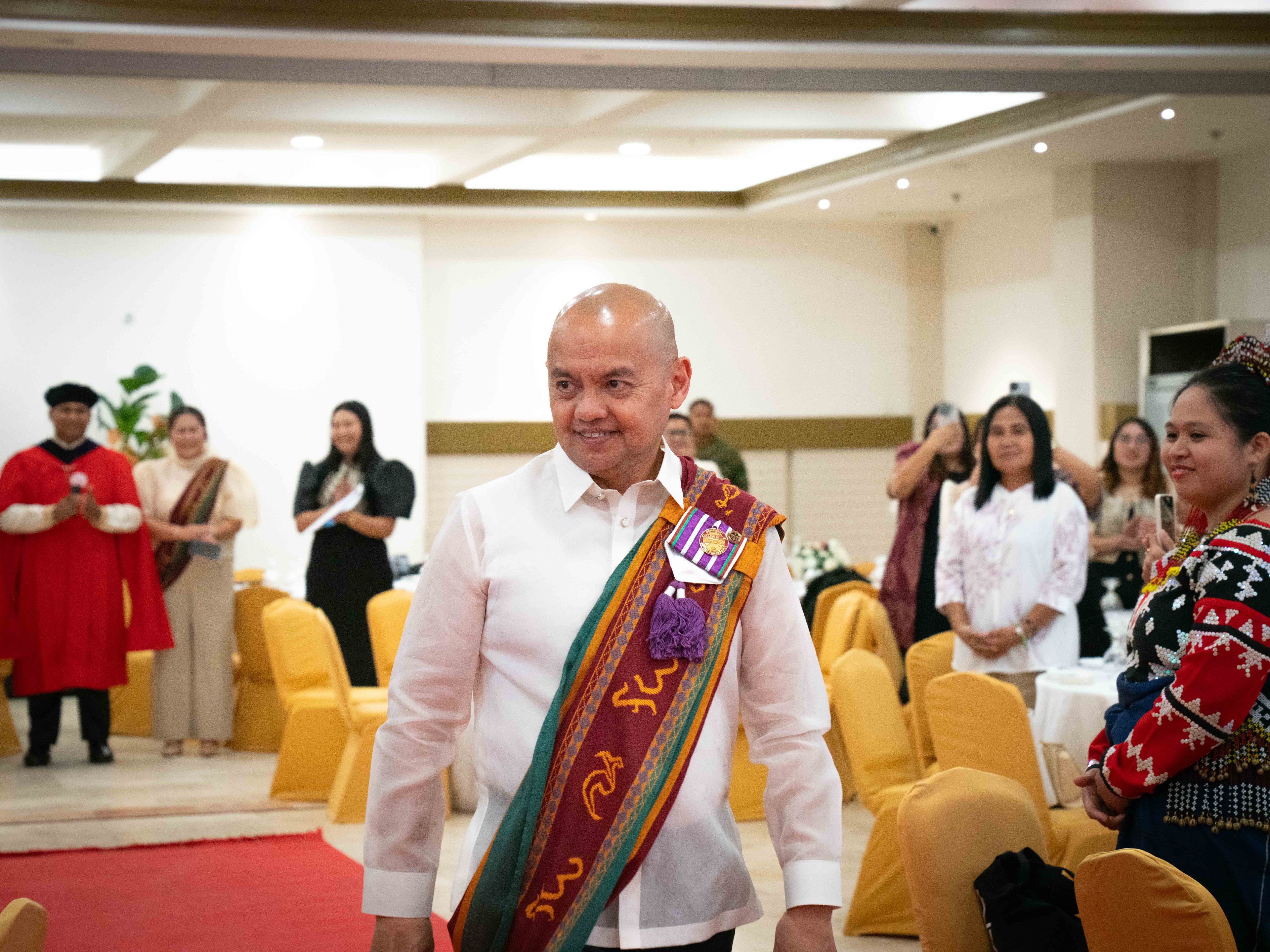 SAJ Leonen urges law graduates to engage beyond digital spaces