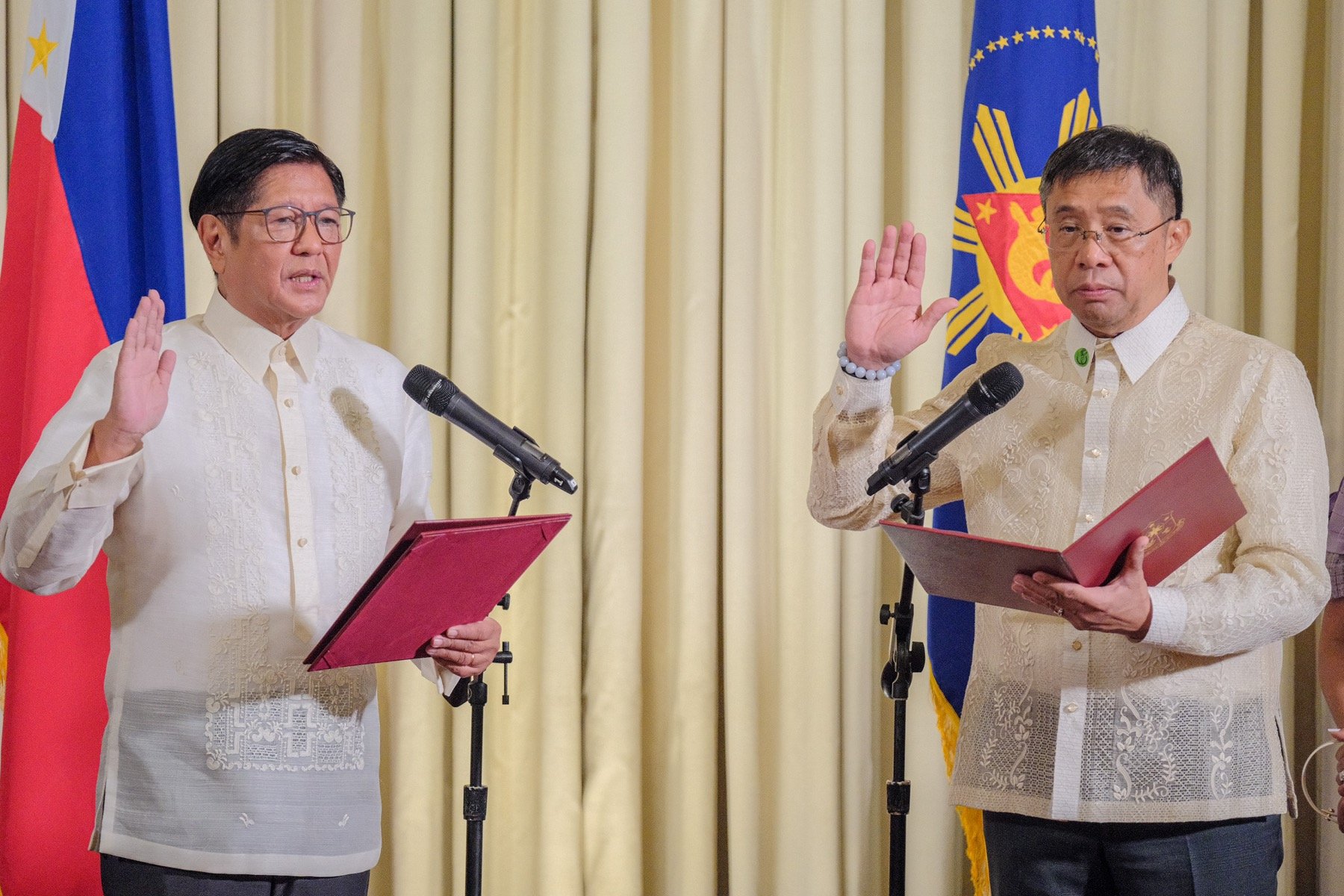 Villanueva sworn in as Marcos’ first Supreme Court appointee