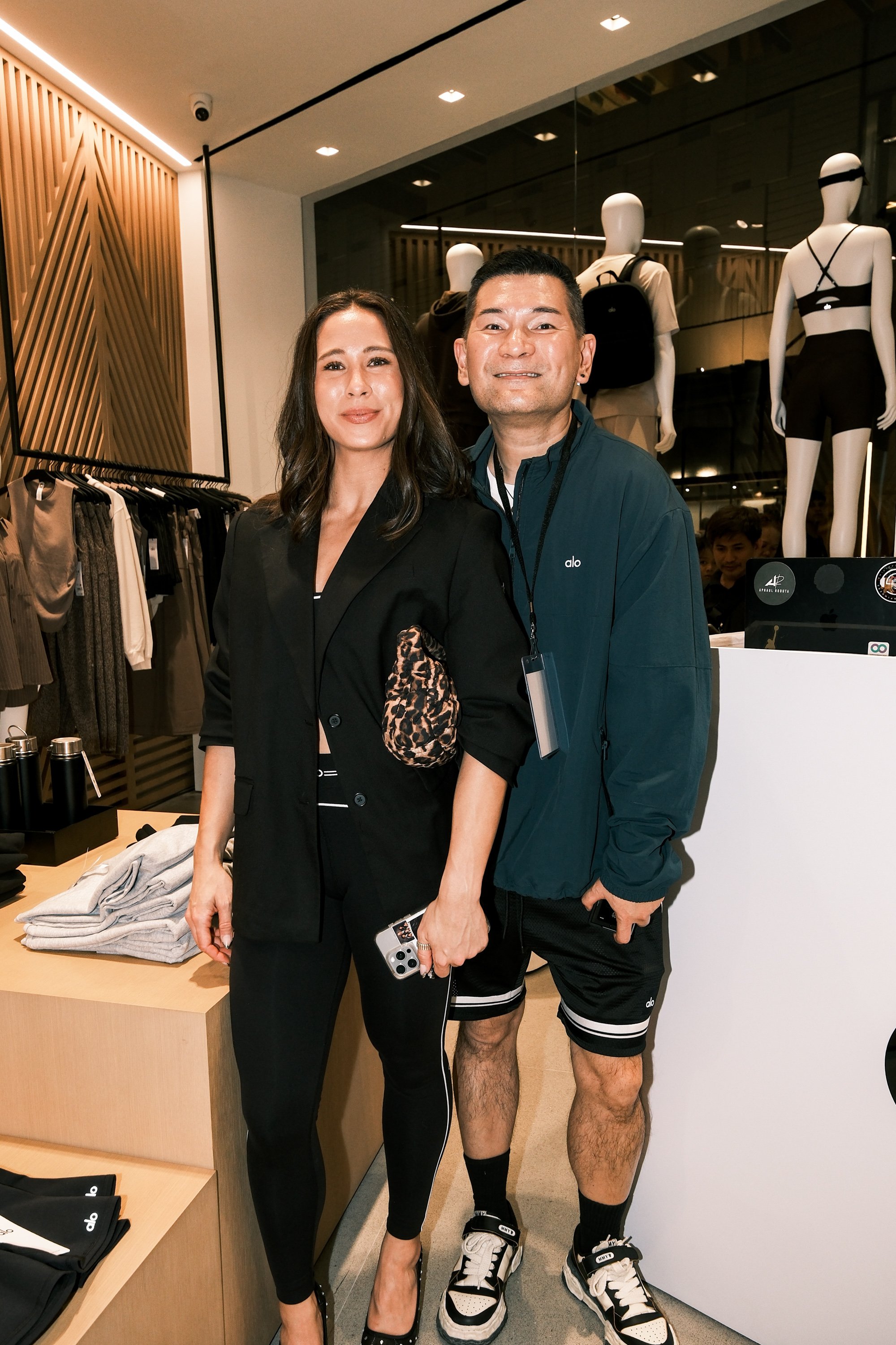 KIMBERLY Scamman (Alo
Yoga senior manager for
International Retail Partners)
and Robby Carmona.