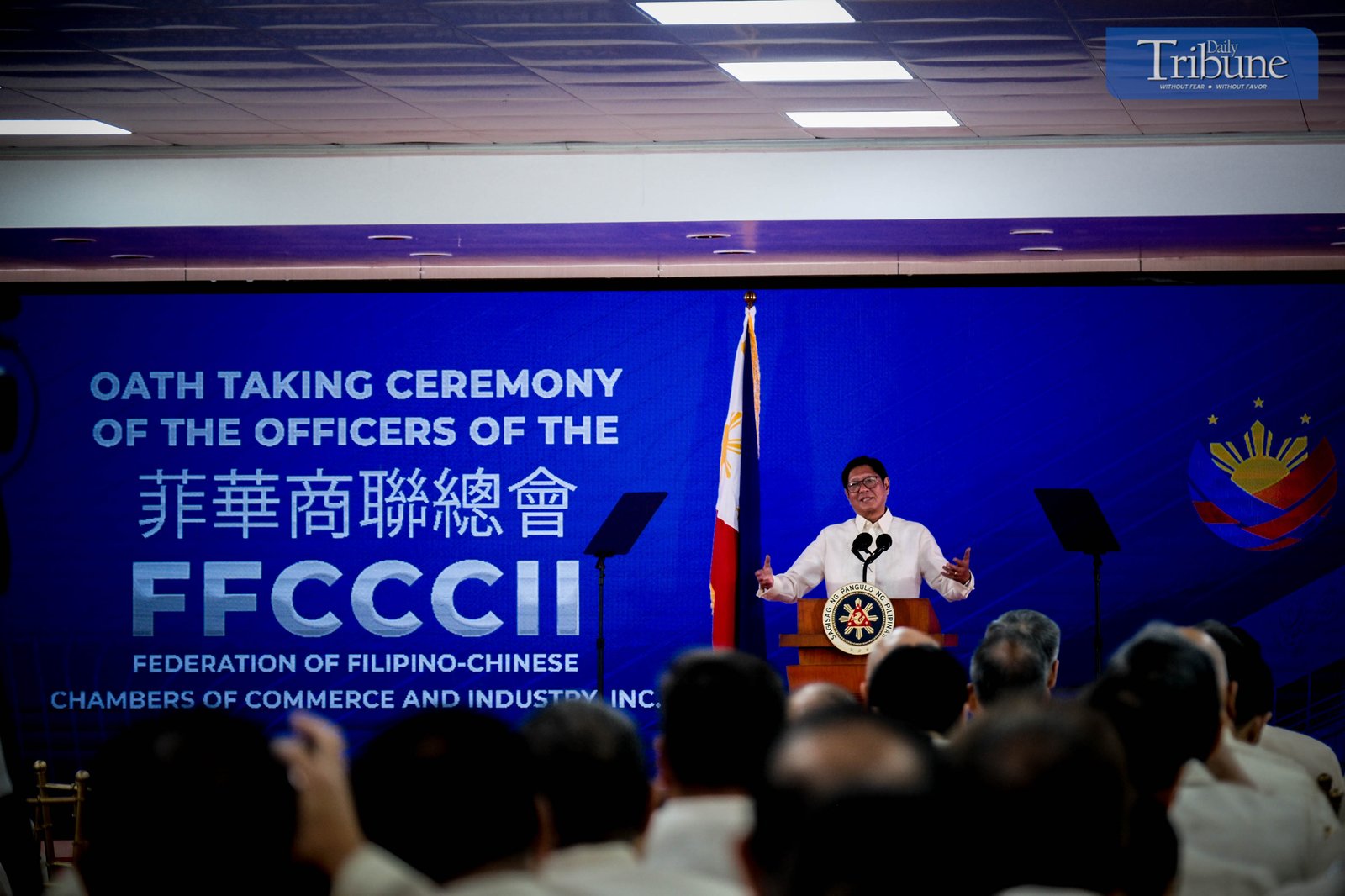 President Ferdinand R. Marcos Jr. administers the oath taking of 265 newly elected officers of the Federation of Filipino Chinese Chambers of Commerce and Industry, Inc. (FFCCCII) on June 10, 2025, at the FFCCCII Building in Binondo, Manila. 

The ceremony marks the start of the Federation’s 2025–2027 leadership term. The FFCCCII continues to advocate for economic growth while spearheading civic projects like the lighting of Jones Bridge and beautification efforts in Binondo Chinatown. 

During the event, the Federation presented President Marcos with a scale model of a two-classroom school building under its “Operation: Barrio Schools” program, which has built over 6,500 schools nationwide. Established in 1954, the FFCCCII now includes more than 170 member chambers and trade associations, playing a vital role in inclusive development and nation-building.

Joining the president on stage during event are Mr. Tan Ching, Honorary President FFCCCII, Education Secretary Sonny Angara, Mr. Victor Lim, President, FFCCCII,  Dr. Francis Chua, Honorary President, FFCCCII, and Mr. Domingo Yap, Honorary President, FFCCCII.