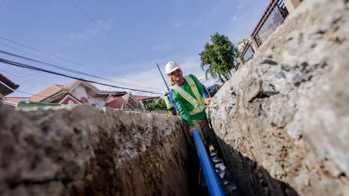 Maynilad replaces old pipelines