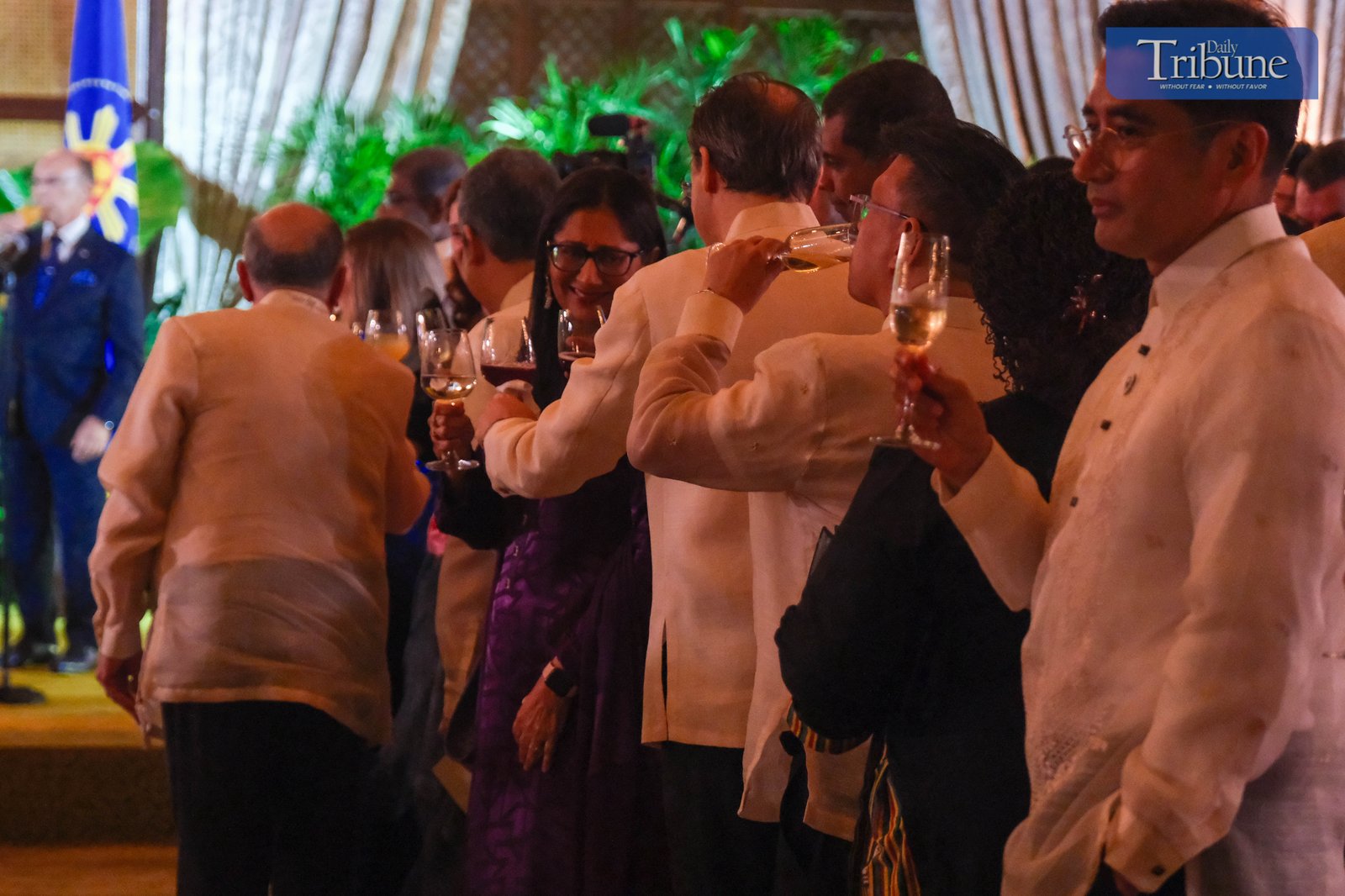President Ferdinand Marcos Jr. shares a ceremonial toast with H.E. Mohammed Rida El Fassi, Vice Dean of the Diplomatic Corps, during the Vin d’Honneur at Malacañan Palace on 12 June 2025. The wine reception, held for government officials and members of the diplomatic corps, is one of two annual events hosted by the President to mark national celebrations.