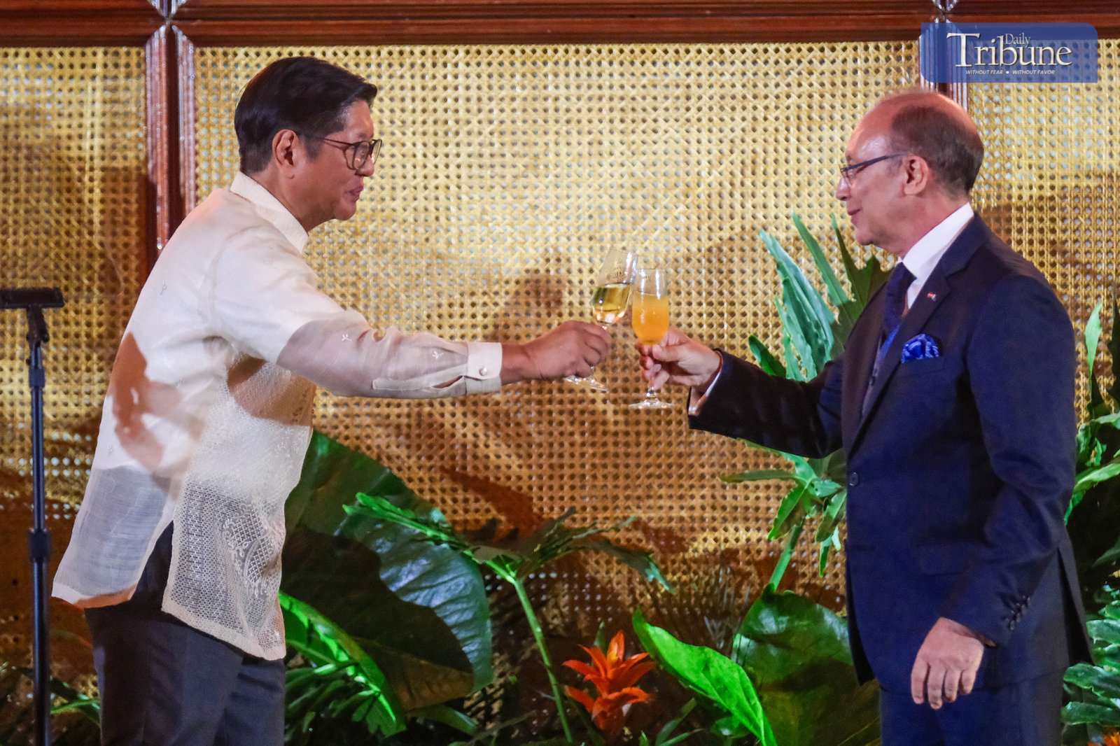 President Ferdinand Marcos Jr. shares a ceremonial toast with H.E. Mohammed Rida El Fassi, Vice Dean of the Diplomatic Corps, during the Vin d’Honneur at Malacañan Palace on 12 June 2025. The wine reception, held for government officials and members of the diplomatic corps, is one of two annual events hosted by the President to mark national celebrations.