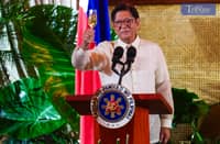 President Ferdinand Marcos Jr. shares a ceremonial toast with H.E. Mohammed Rida El Fassi, Vice Dean of the Diplomatic Corps, during the Vin d’Honneur at Malacañan Palace on 12 June 2025. The wine reception, held for government officials and members of the diplomatic corps, is one of two annual events hosted by the President to mark national celebrations.