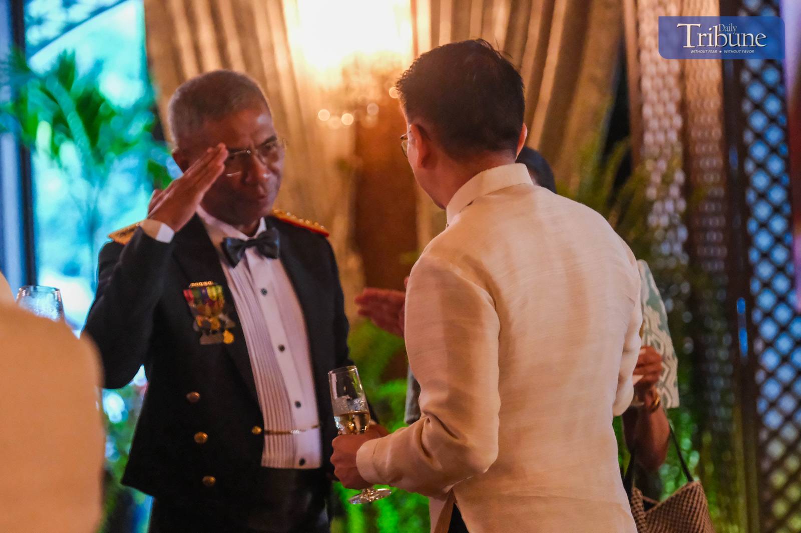 President Ferdinand Marcos Jr. shares a ceremonial toast with H.E. Mohammed Rida El Fassi, Vice Dean of the Diplomatic Corps, during the Vin d’Honneur at Malacañan Palace on 12 June 2025. The wine reception, held for government officials and members of the diplomatic corps, is one of two annual events hosted by the President to mark national celebrations.