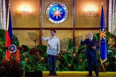 Marcos celebrates diplomacy at Vin d'honneur
