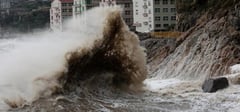 Thousands evacuated as typhoon nears south China