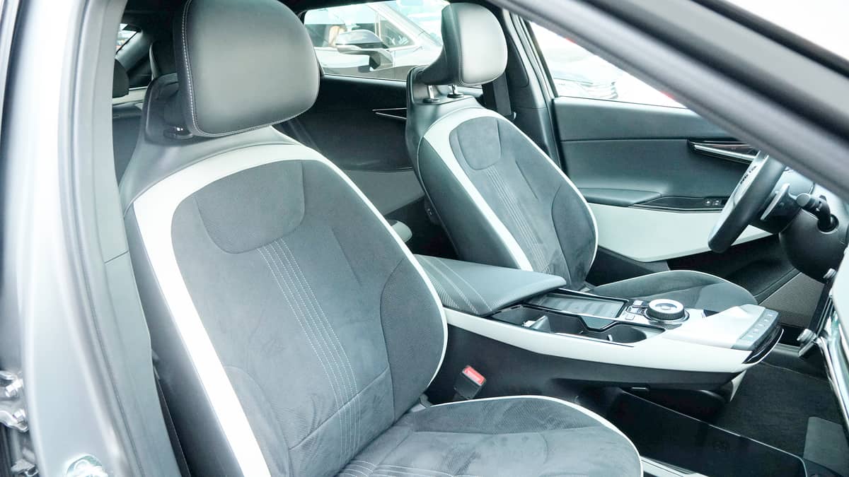THE EV6’s cabin features a clean, modern layout with eco-friendly materials that offer both comfort and sustainability.