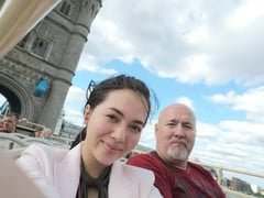 Fathers found, families reclaimed:
Celebrity daughters
and their biological Dads