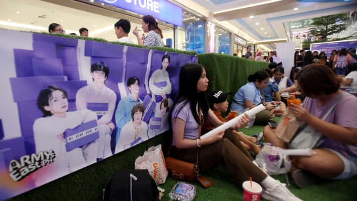 SM Taytay welcomes BTS fans to BorahaEASt: An ARMY Fan Festival, featuring a special photo zone for all Seokjin stans! The event is part of a simultaneous celebration across seven SM malls in the East, each showcasing a unique tribute to a BTS member.