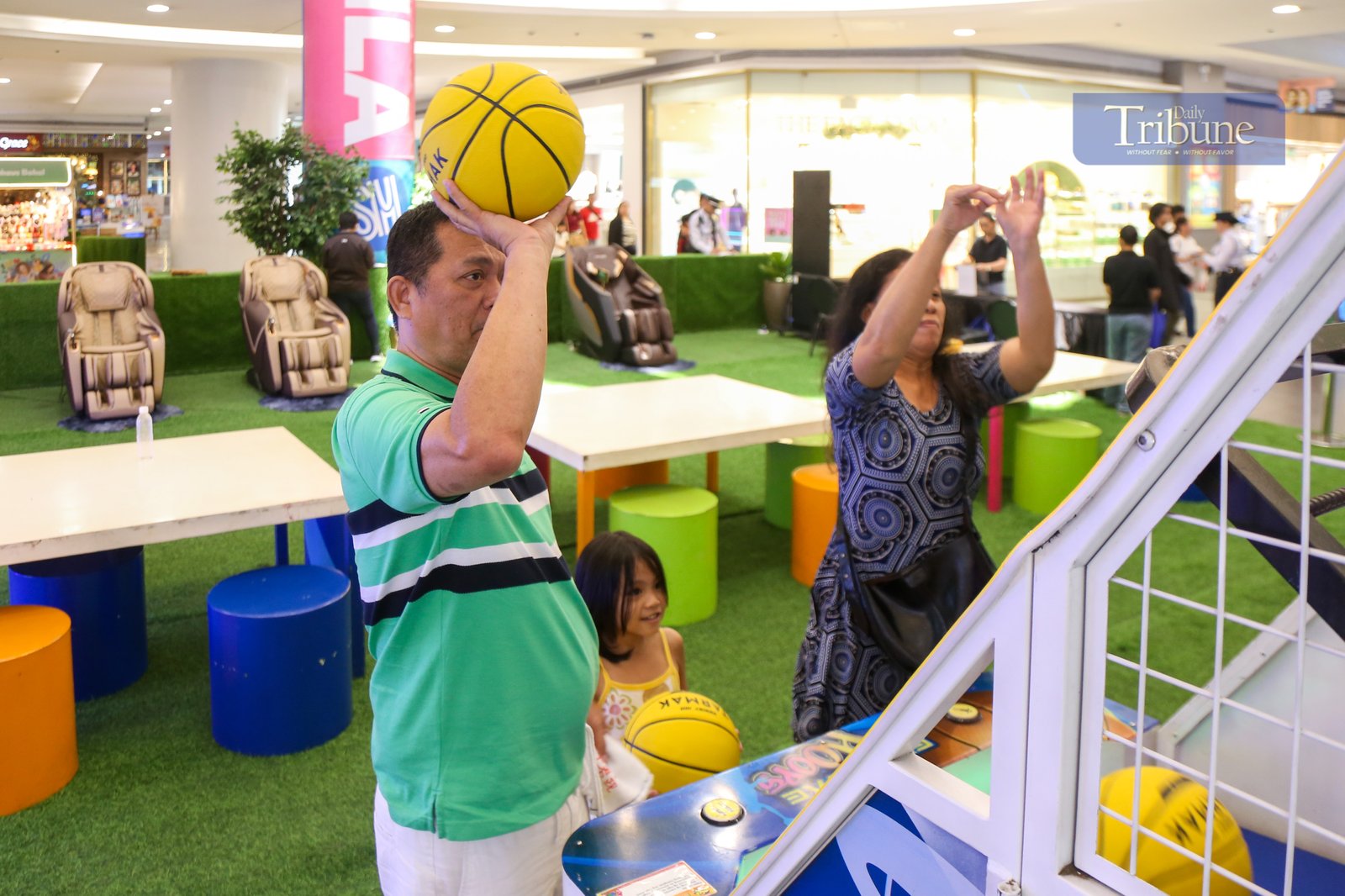 Fathers received special treatment with free massages and arcade games at a Manila mall as shoppers celebrated Father’s Day on 15 June 2025.