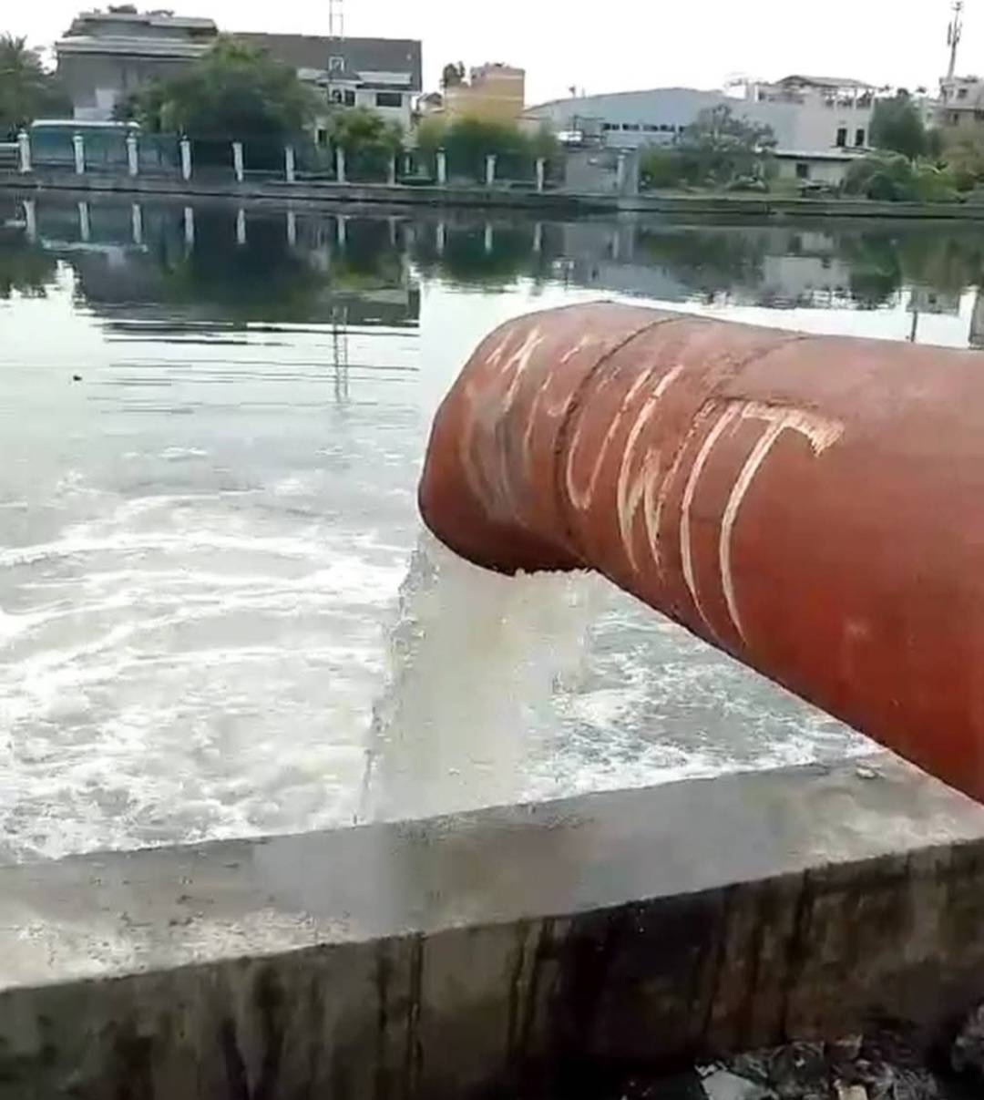 Personnel from the City Engineering Office of Malabon City check on the city’s pumping stations as they gear up for the looming rainy season.