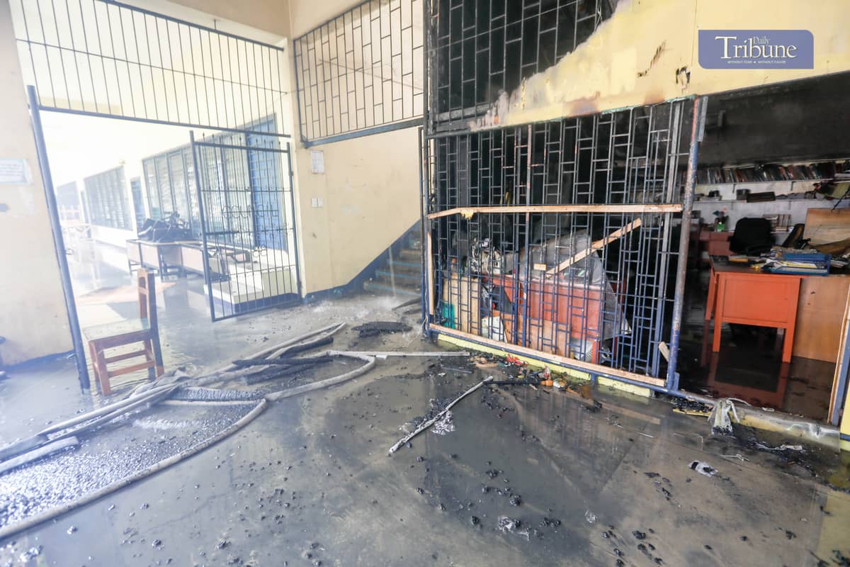 Aftermath of the fire at Dao Building, San Francisco High School (formerly Don Mariano Marcos High School) in Barangay Ramon Magsaysay, Quezon City, which broke out at 11:03 a.m. The situation was raised to a second alarm by 11:07 a.m.
The Philippine Red Cross dispatched ambulance unit 2035 with five personnel. Monitoring is ongoing.